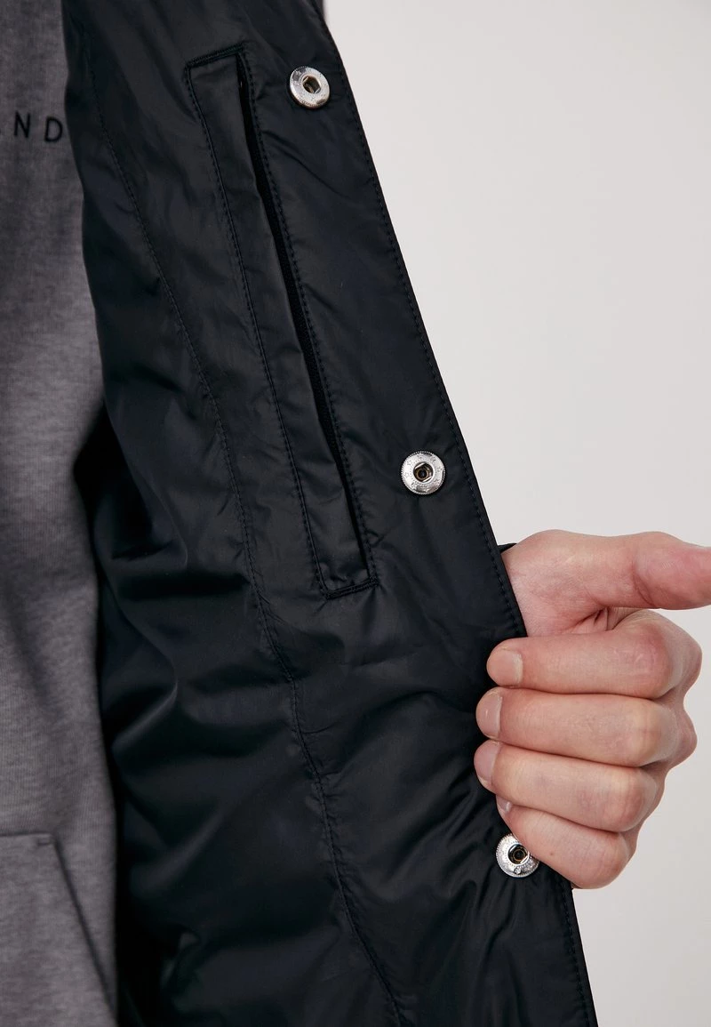 Finn Flare Übergangsjacke - Black | Herren 6 Finn Flare Übergangsjacke - Black | Herren – Bild 4