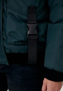 Finn Flare Damen Winterjacke - Dark Green -Finn Flare Verkaufsladen 03716da712e54bcaad36c7540b5c84ad