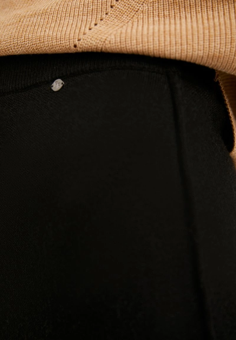 Finn Flare Damen Bleistiftrock - Black 8 Finn Flare Damen Bleistiftrock - Black – Bild 6