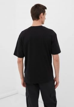 Finn Flare Herren T-Shirt Print - Black 9 Finn Flare Herren T-Shirt Print - Black -Finn Flare Verkaufsladen 09fd76408c744b42a702392504db8d60