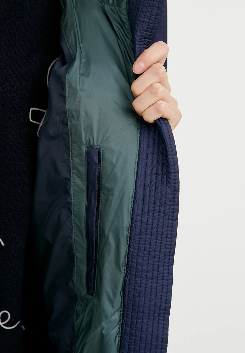 Finn Flare Damen Wintermantel - Dark Blue 6 Finn Flare Damen Wintermantel - Dark Blue – Bild 4