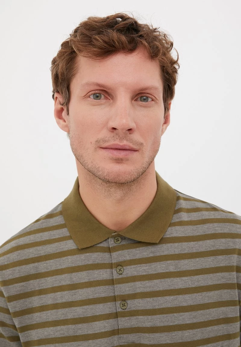 Finn Flare Poloshirt - Dark Green | Herren 6 Finn Flare Poloshirt - Dark Green | Herren – Bild 4