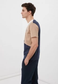 Finn Flare Herren KURZARM - T-Shirt Print - Beige -Finn Flare Verkaufsladen 2ae106228d9749ec98e2cf2e55125d66