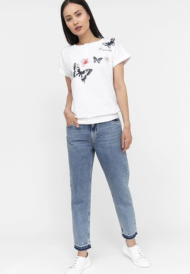 Finn Flare Damen MIT SCHMETTERLINGSMOTIV - T-Shirt Print - White 4 Finn Flare Damen MIT SCHMETTERLINGSMOTIV - T-Shirt Print - White – Bild 2