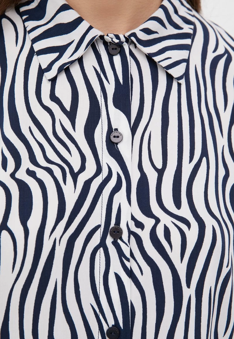 Finn Flare Hemdbluse - White/blue | Damen 4 Finn Flare Hemdbluse - White/blue | Damen – Bild 2