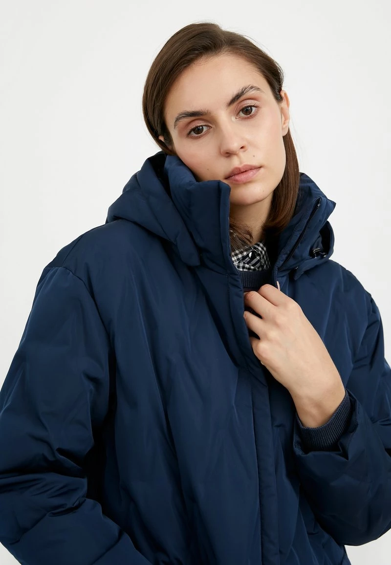 Finn Flare Daunenmantel - Dark Blue | Damen 11 Finn Flare Daunenmantel - Dark Blue | Damen – Bild 9