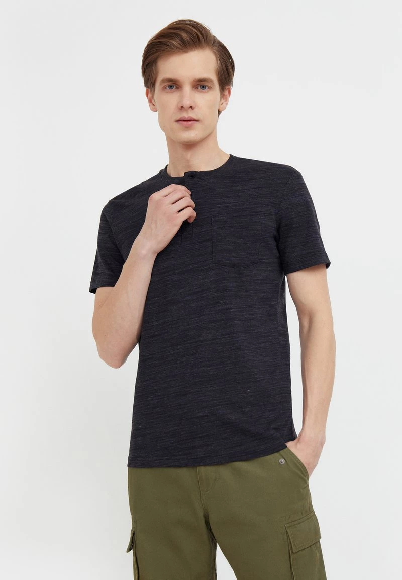 Finn Flare Herren T-Shirt Basic - Black 3 Finn Flare Herren T-Shirt Basic - Black