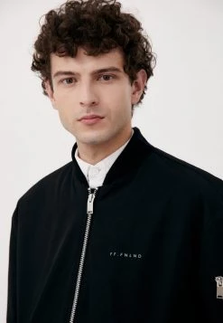 Finn Flare Herren KURZE - Bomberjacke - Black -Finn Flare Verkaufsladen 4de1f584539e41c0af5cfed4fee106ae