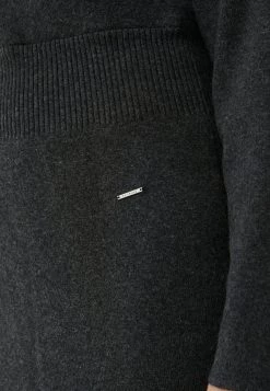 Finn Flare Damen Strickkleid - Mottled Grey -Finn Flare Verkaufsladen 5b42a1af500c4c5c8976cec9395d2578