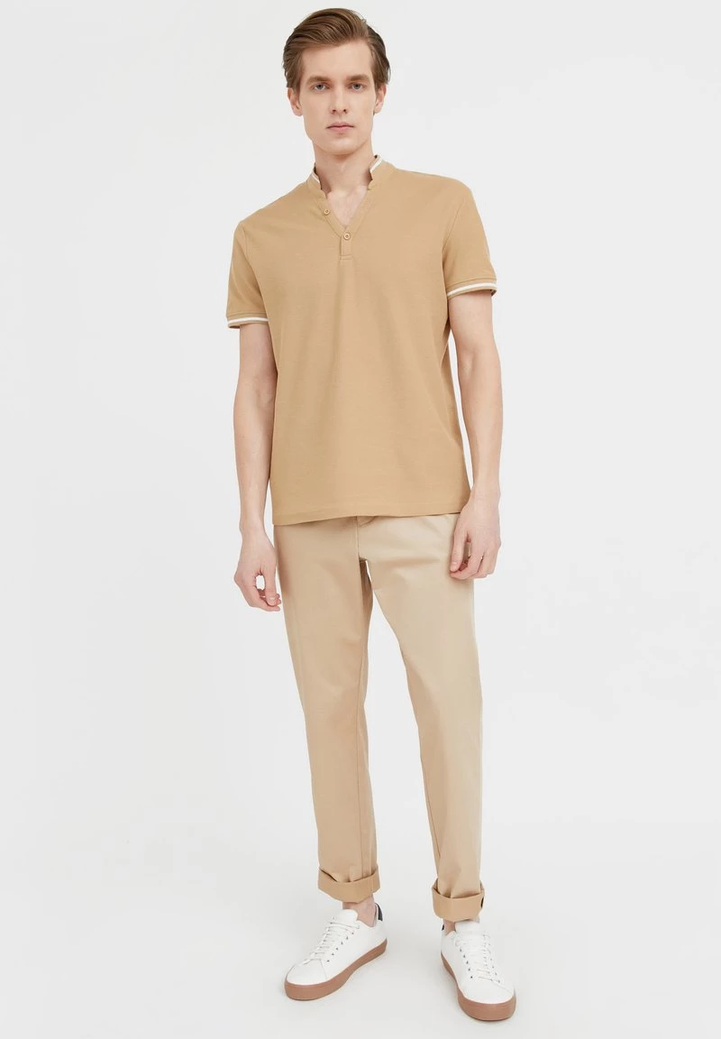 Finn Flare T-Shirt Basic - Beige | Herren 4 Finn Flare T-Shirt Basic - Beige | Herren – Bild 2