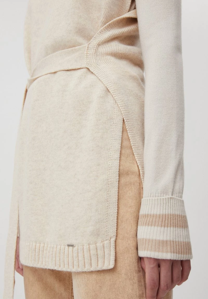 Finn Flare Cape - Beige | Damen 6 Finn Flare Cape - Beige | Damen – Bild 4