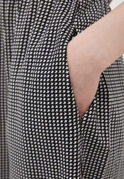 Finn Flare Damen Freizeitkleid - Black -Finn Flare Verkaufsladen 71e01174a11f45c491f27e8200880008