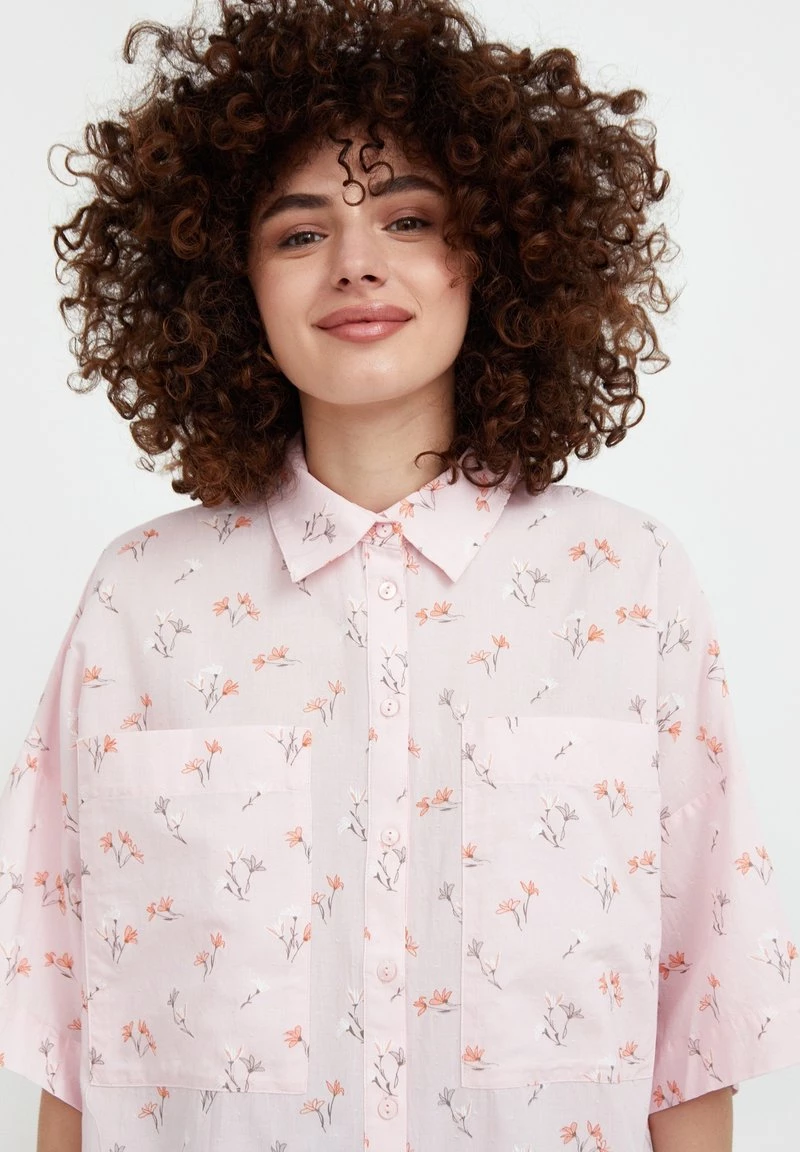 Finn Flare Hemdbluse - Pale Pink | Damen 7 Finn Flare Hemdbluse - Pale Pink | Damen – Bild 5