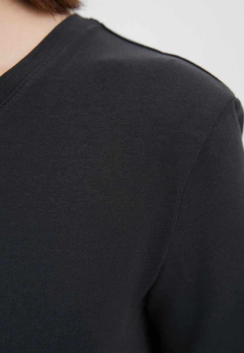 Finn Flare Damen T-Shirt Basic - Dark Grey 4 Finn Flare Damen T-Shirt Basic - Dark Grey – Bild 3