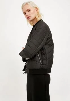 Finn Flare Damen Übergangsjacke - Black 12 Finn Flare Damen Übergangsjacke - Black -Finn Flare Verkaufsladen 8359a96da2544f11910f43c9559abb5b