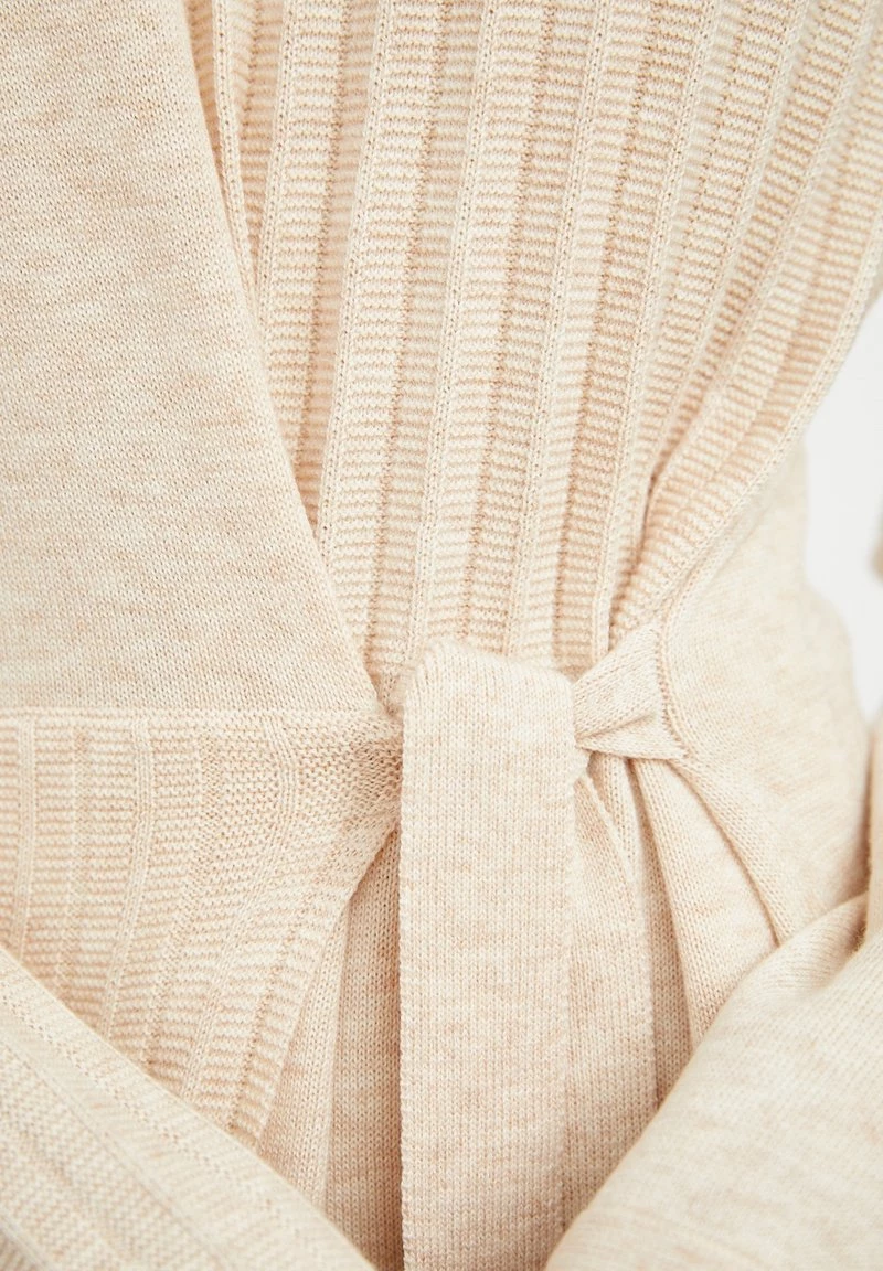 Finn Flare Strickkleid - White | Damen 9 Finn Flare Strickkleid - White | Damen – Bild 7