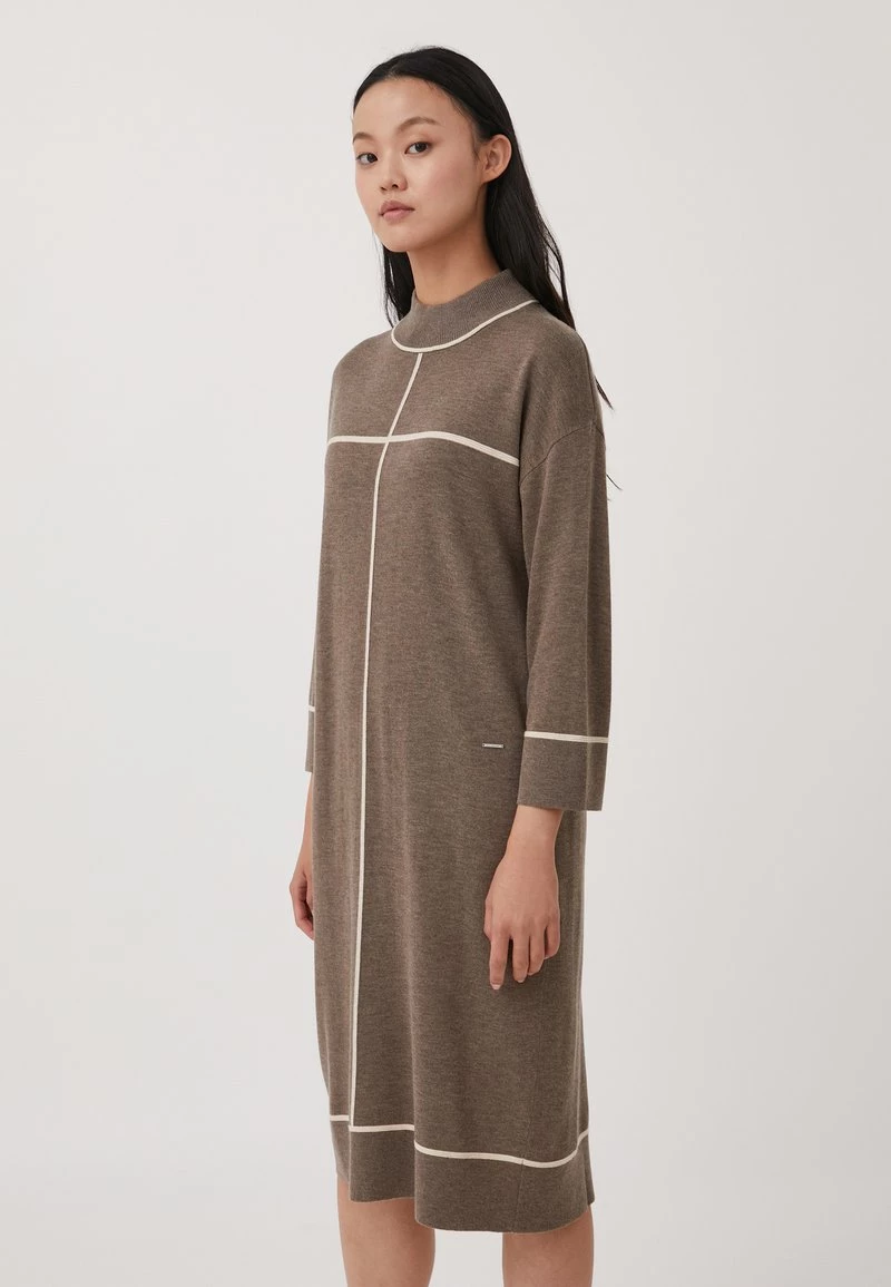 Finn Flare Strickkleid - Brown | Damen 5 Finn Flare Strickkleid - Brown | Damen – Bild 3