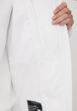 Finn Flare Damen Wintermantel - White 11 Finn Flare Damen Wintermantel - White -Finn Flare Verkaufsladen c2dfcef6842847738108d4870ae3fe4a