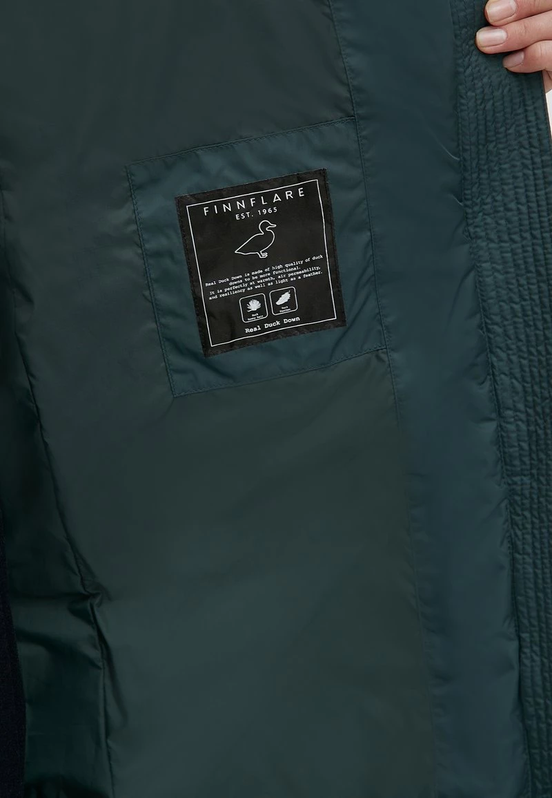 Finn Flare Daunenmantel - Dark Green | Damen 7 Finn Flare Daunenmantel - Dark Green | Damen – Bild 5