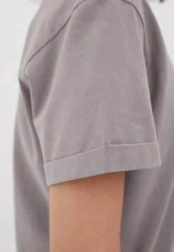 Finn Flare Damen T-Shirt Basic - Grey 11 Finn Flare Damen T-Shirt Basic - Grey -Finn Flare Verkaufsladen d5b64f4a72c147c3a4162277654fa57a