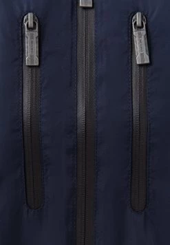 Finn Flare MIT PRAKTISCHEN REISSVERSCHLUSSTASCHEN - Übergangsjacke - Cosmic Blue | Herren 12 Finn Flare MIT PRAKTISCHEN REISSVERSCHLUSSTASCHEN - Übergangsjacke - Cosmic Blue | Herren -Finn Flare Verkaufsladen d7601d74c5814f84a728b09144365cc7