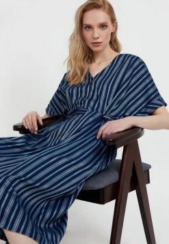 Finn Flare Damen Blusenkleid - Dark Blue 15 Finn Flare Damen Blusenkleid - Dark Blue -Finn Flare Verkaufsladen eddebd6d805849e9a08a0250526781e3